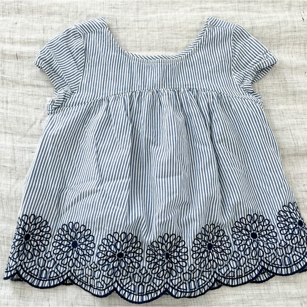 Vineyard Vines top